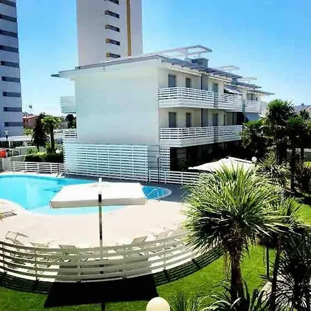Luxury Centre. Pool. Beach And Shopping * Lido di Jesolo