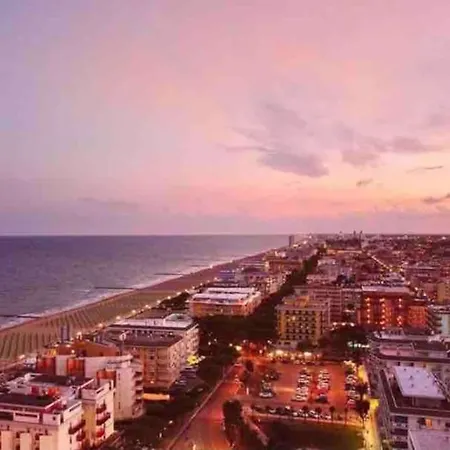 Appartamento Luxury Centre. Pool. Beach And Shopping Lido di Jesolo