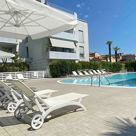 Appartamento Luxury Centre. Pool. Beach And Shopping