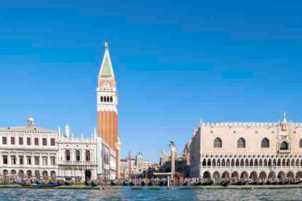Luxury Centre. Pool. Beach And Shopping Appartamento *